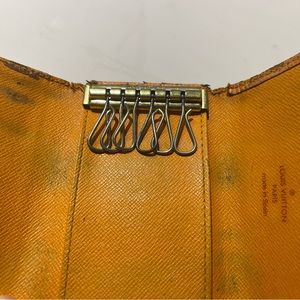 LV EPI KEYHOLDER